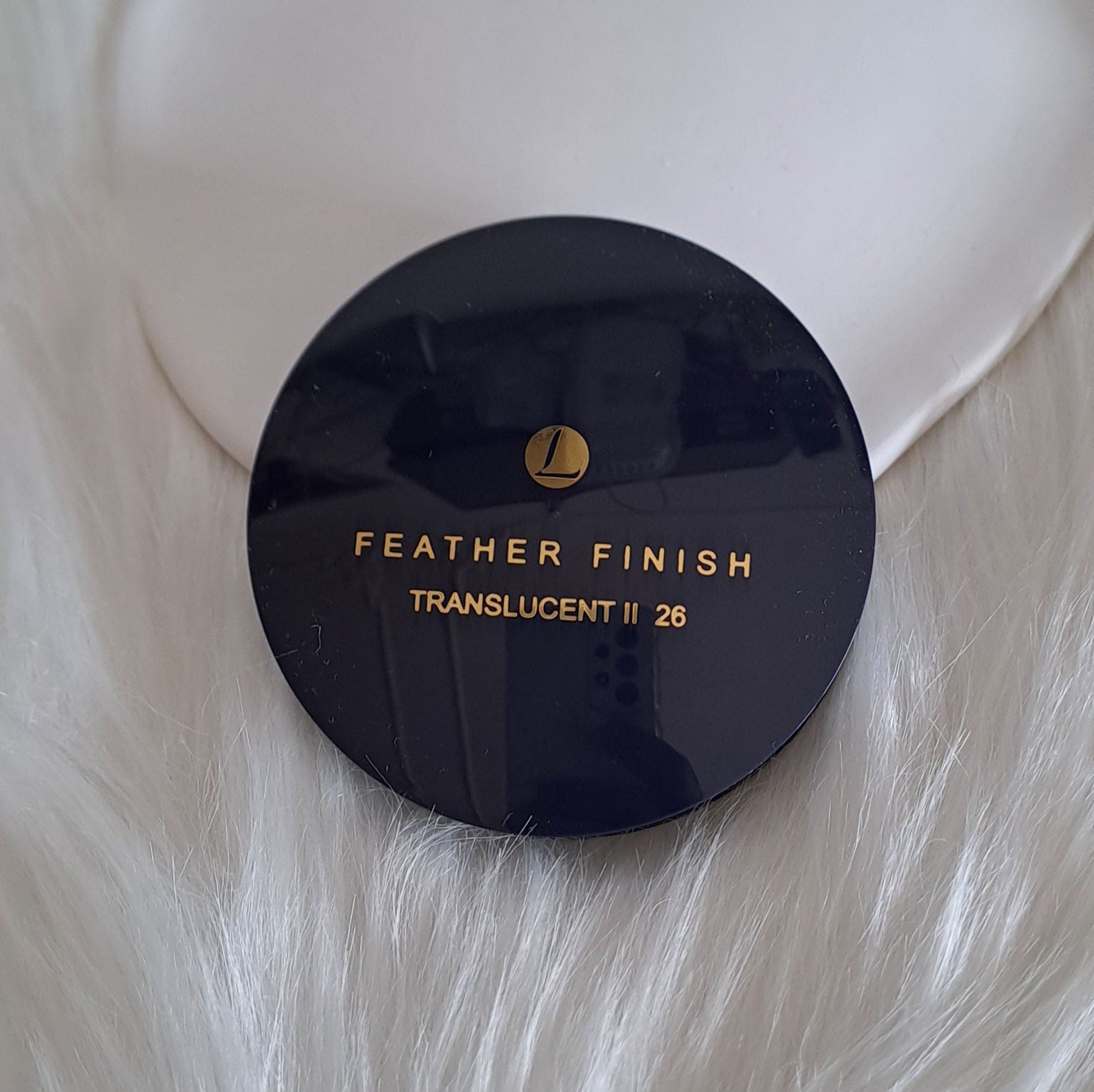 Cipria Feather Finish traslucent II 26 - C&G di Caprice Toungui